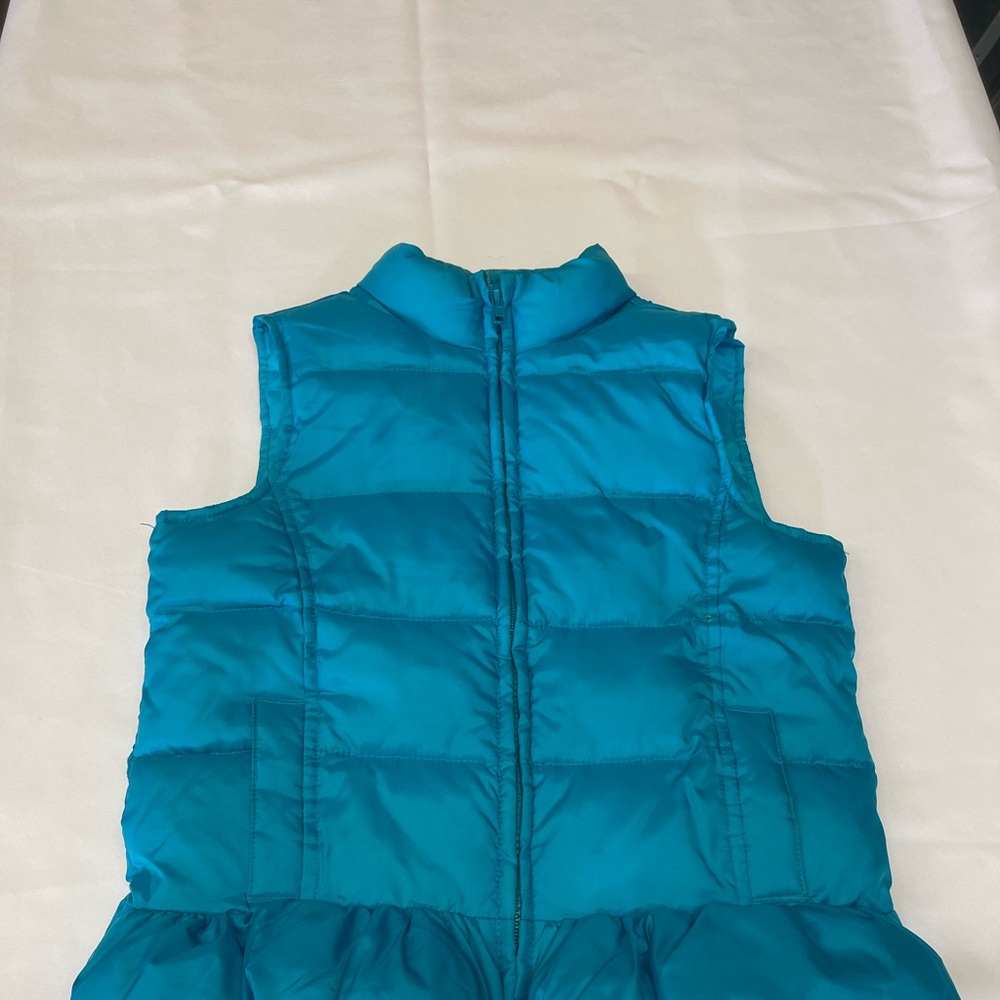 Stylish Gymboree Girl’s Puffer Vest Size 10-12 Teal with Blue Ruffle Hem